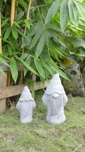 Product image 1 of the product “Gwydion - Small Standing Wizard, 30cm H | cast stone ”