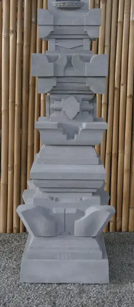 Product image 12 of the product “Balinese Temple, casted with Paras Stone, with open small temple on top, with step at bottom, 190cm. Mulitparted ”