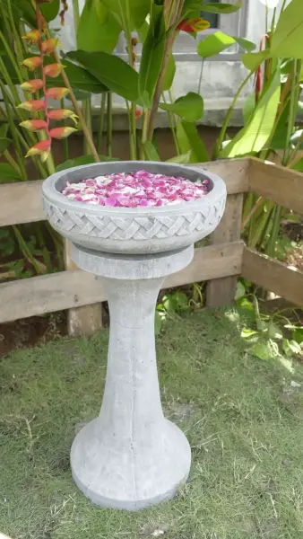 Product image 4 of the product “Semarang - Bowl with geometrical motif, Ø 30 cm | cast stone ”