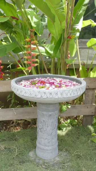 Product image 6 of the product “Batur - Straight pedestal with flower motif, Ø 15cm, 45cm H | cast stone ”