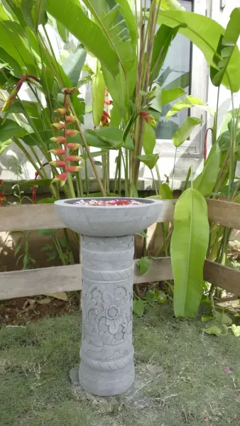 Product image 7 of the product “Batur - Straight pedestal with flower motif, Ø 15cm, 45cm H | cast stone ”