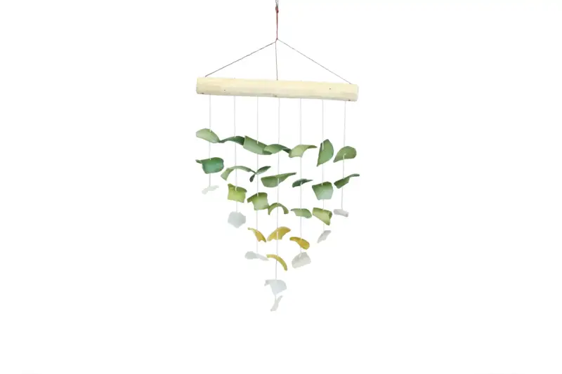 Product image 1 of the product “Glass wind chime, hanging glass pieces on stick, Hanger with drift wood, Green ”