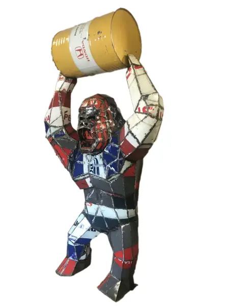 Product image of the product “Angry Gorilla with Barrel, 300cm height, sculpture from upcyceled oil barrel. ”