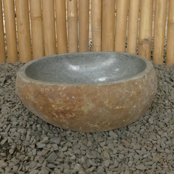 Product image 3 of the product “Sink / washtafel of riverstone in a open carton, in the sizes from 30 to 45cm, polished inside, natural outside ”