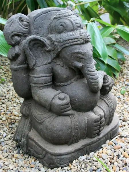 Product image 4 of the product “Ganesh with Relief at the backside, approx. 40cm, Antique finish ”