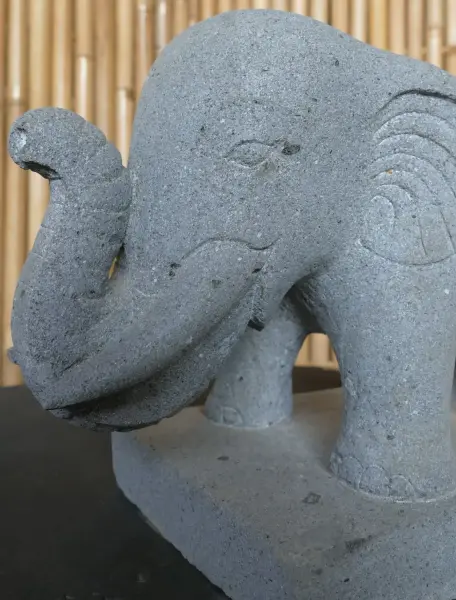 Product image 7 of the product “Standing elephant made of Riverstone about 45cm length ”