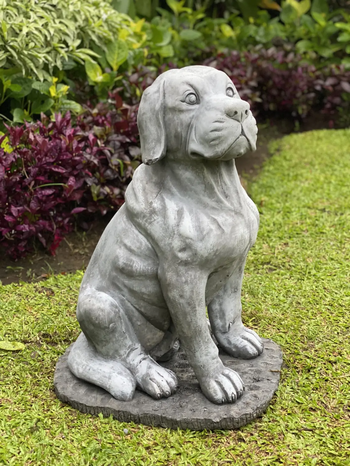  Product image 1 of the product “Henry - Dog, sitting 66cm H | cast stone ”