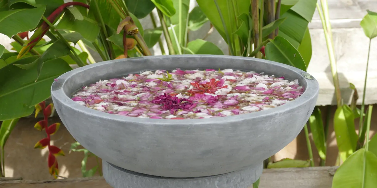  Product image 1 of the product “Palembang - Bowl, plain, Ø 40 cm | cast stone ”