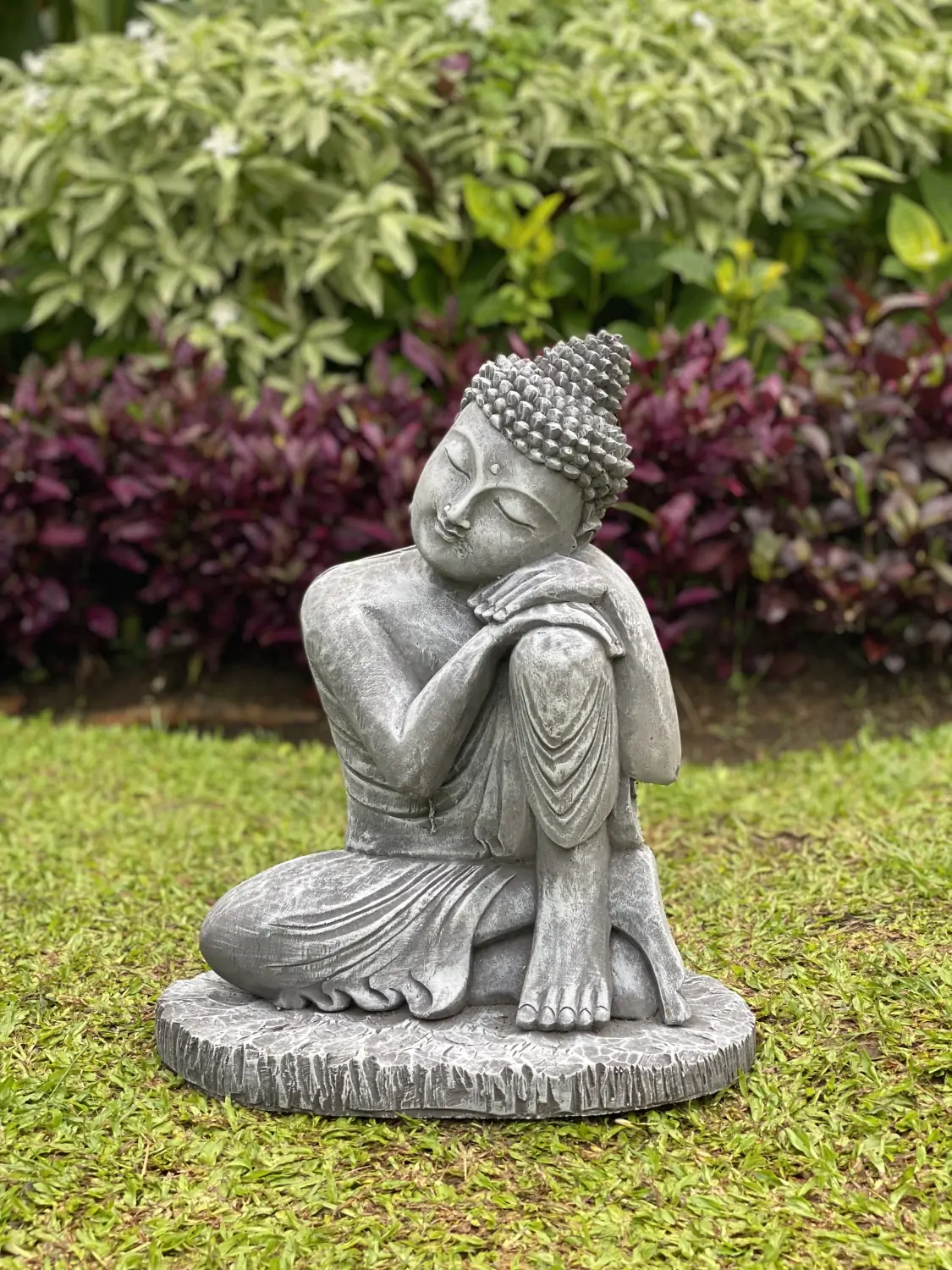  Product image 1 of the product “Hema - Buddha relax - left knee is up, 45 cm H | cast stone ”
