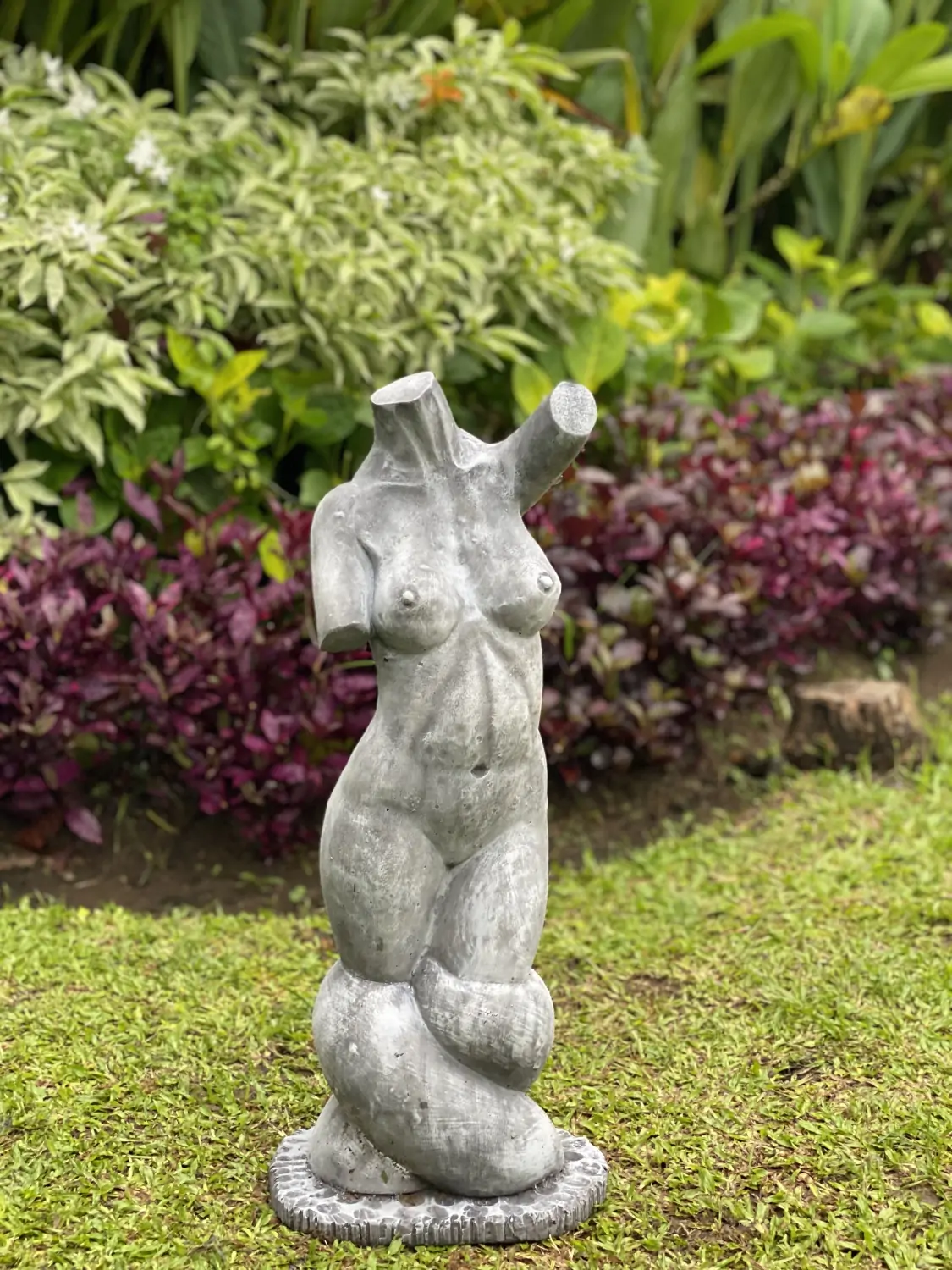  Product image 1 of the product “Xenia - Female torso, 63 cm H | cast stone ”