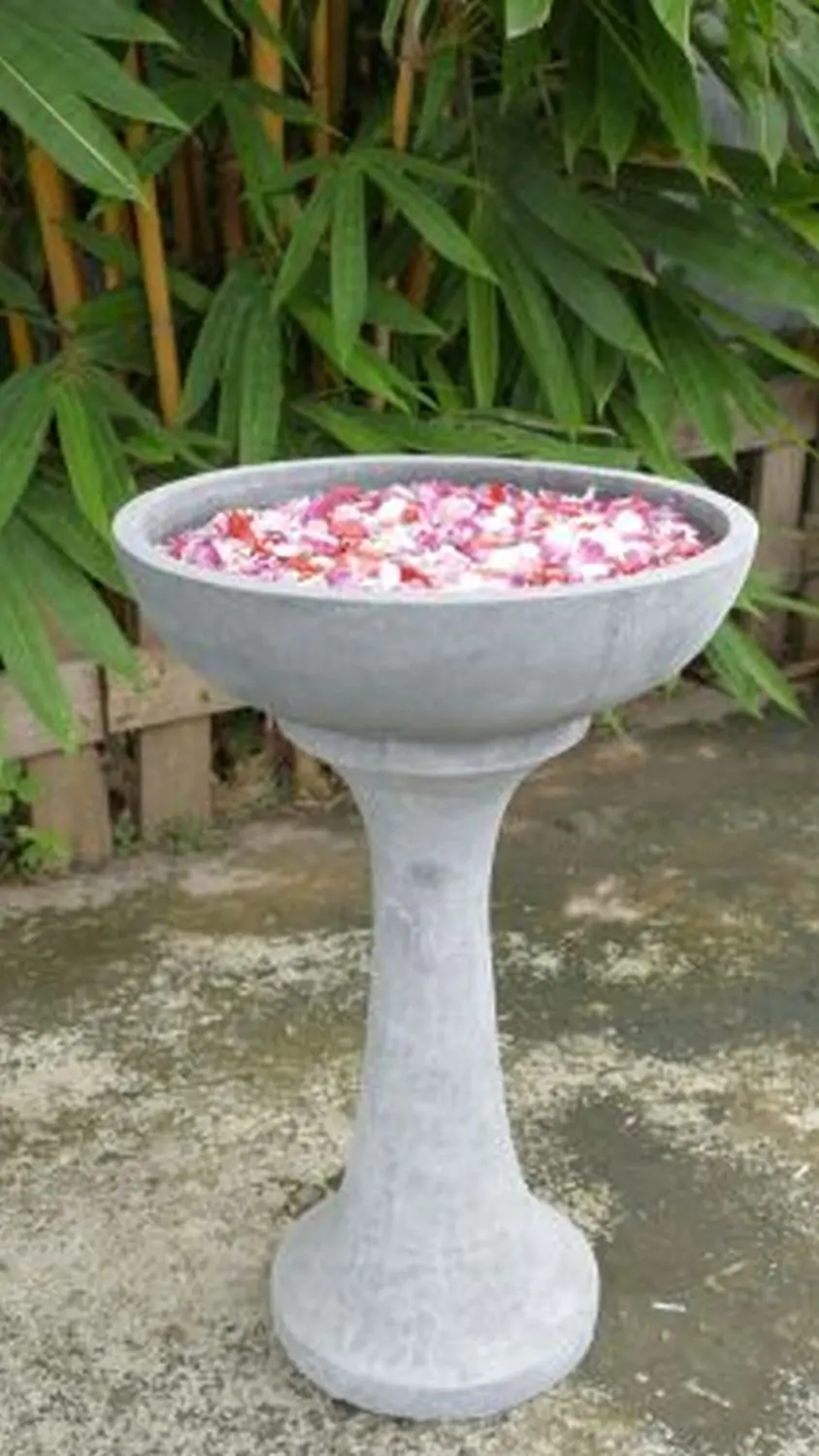  Product image 1 of the product “Set Rinjani – Bird Bath | 60 cm Height, Ø Bowl 40 cm | Casted Stone ”