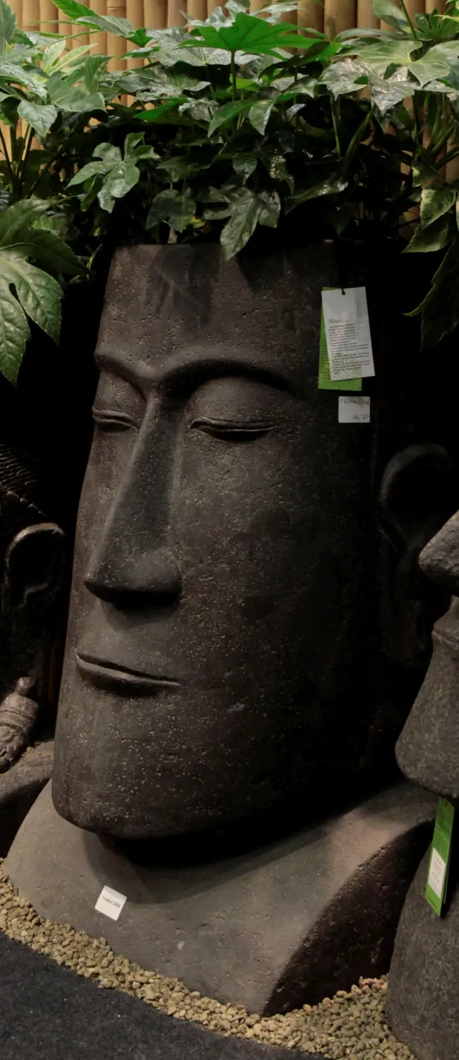  Product image 1 of the product “Abstract head as planter. 100 cm height, cast stone, hollow, handcrafted & coloured ”