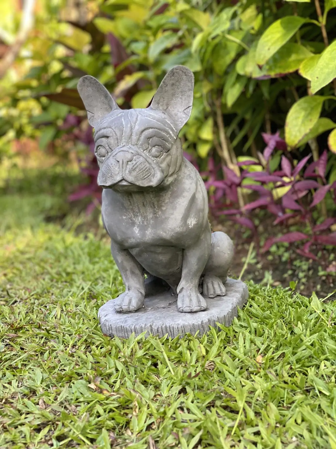  Product image 2 of the product “Sunny - French bulldog, 33.5cm H | cast stone ”