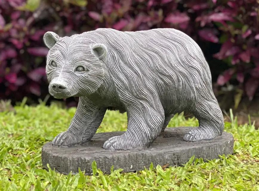  Product image 2 of the product “Jack - Running bear on pedestal. 33cm L | cast stone ”
