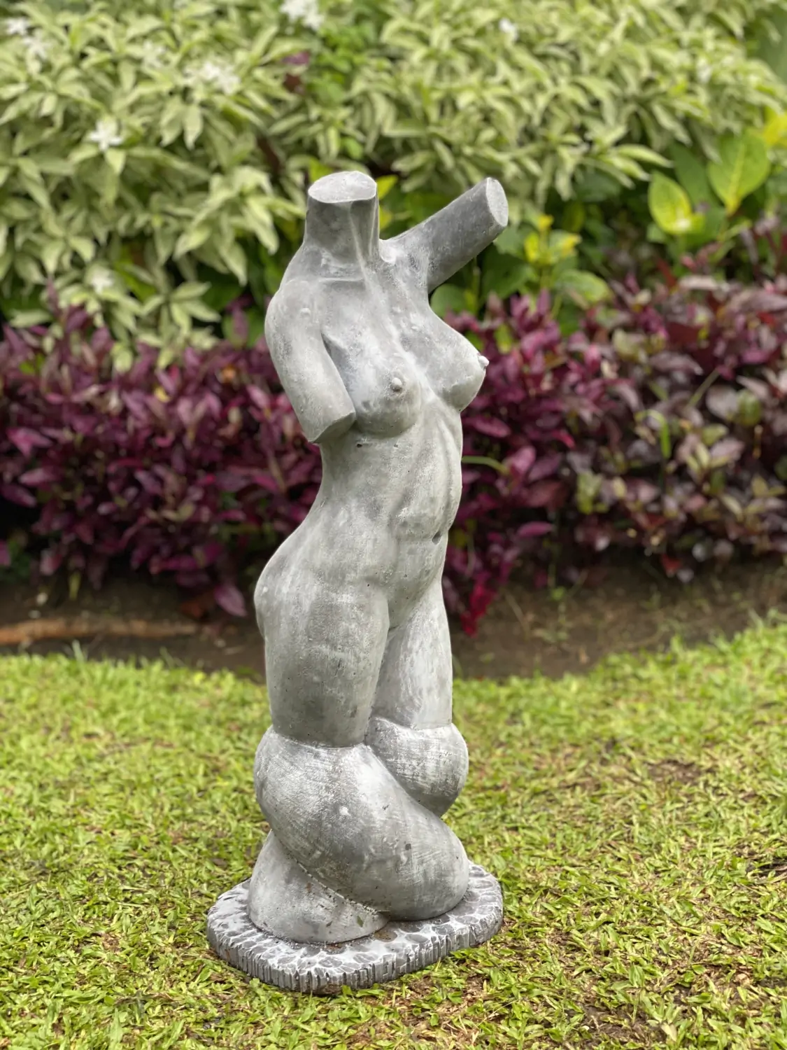  Product image 2 of the product “Xenia - Female torso, 63 cm H | cast stone ”
