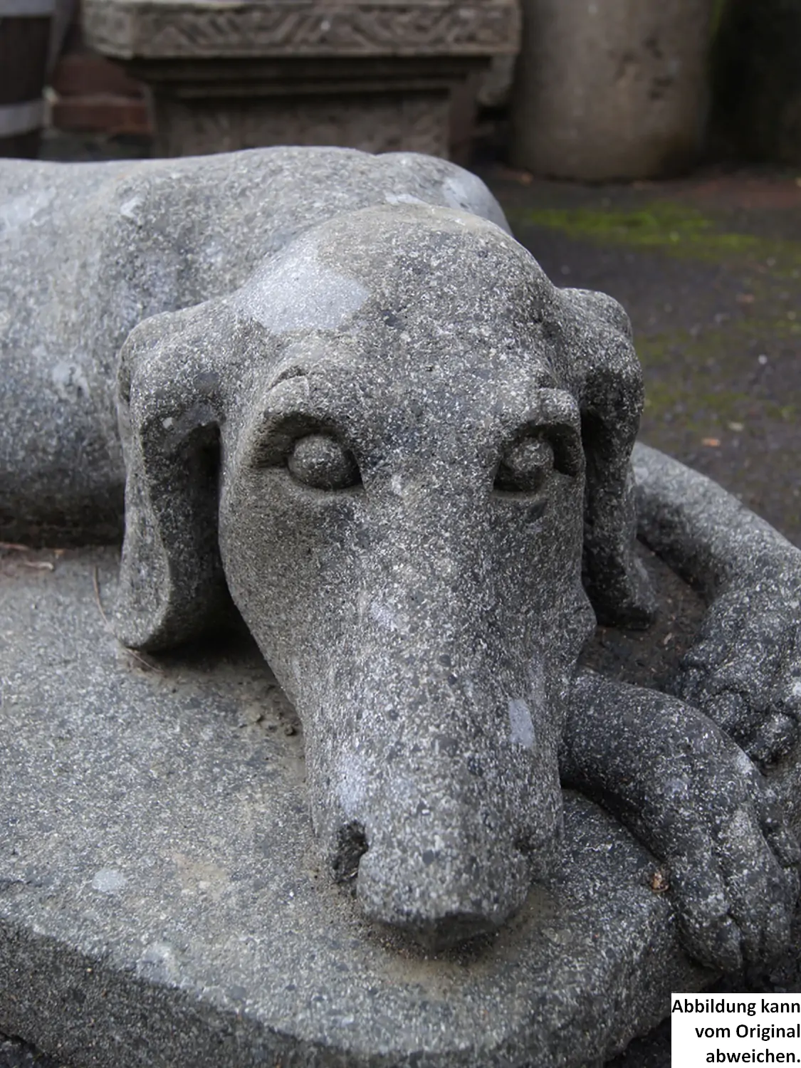  Product image 3 of the product “Hunting dog, lying on pedestal, approx. 80cm long ”