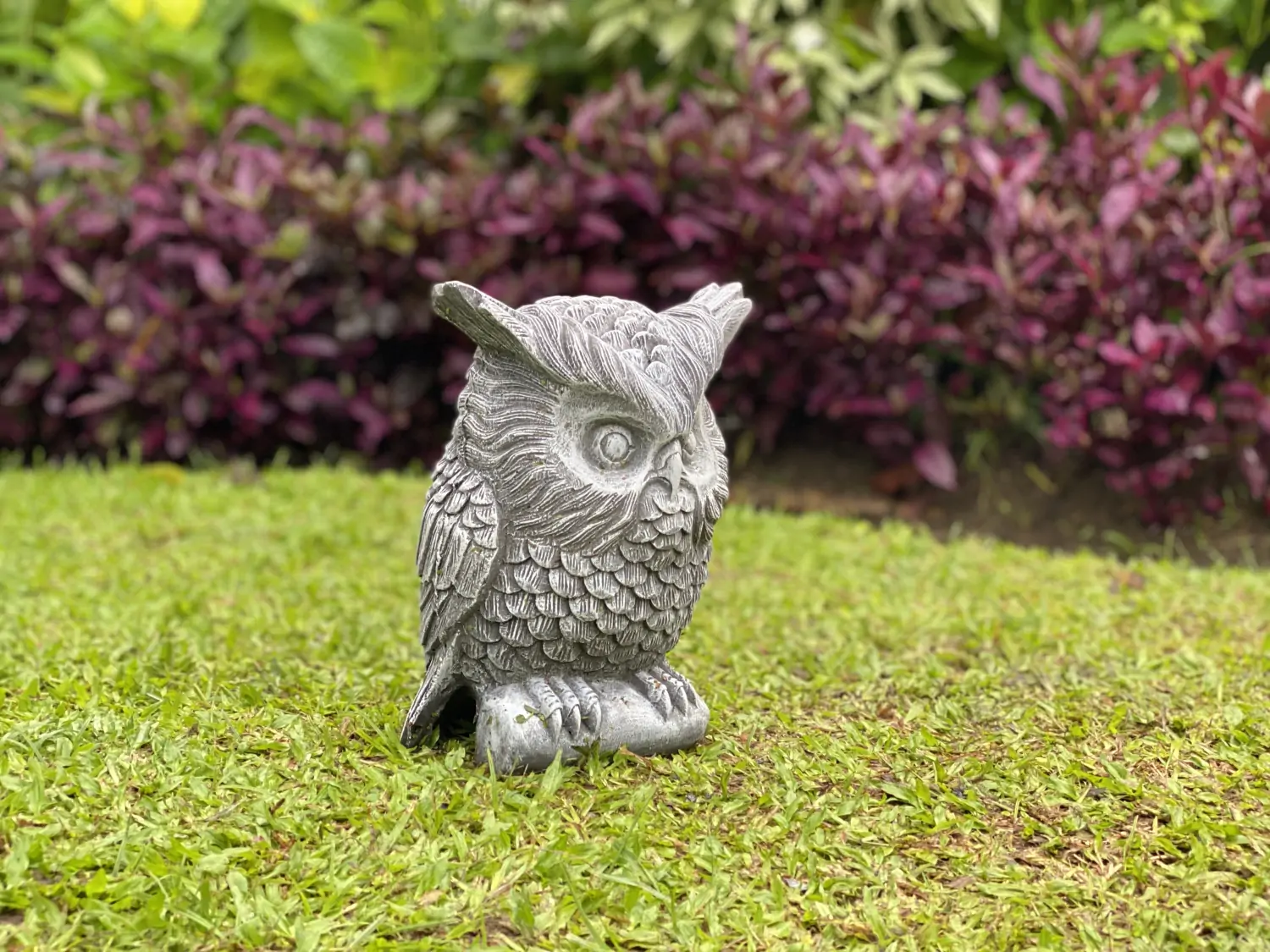  Product image 3 of the product “Esme - Owl, on a pedestal, 26cm H | cast stone ”