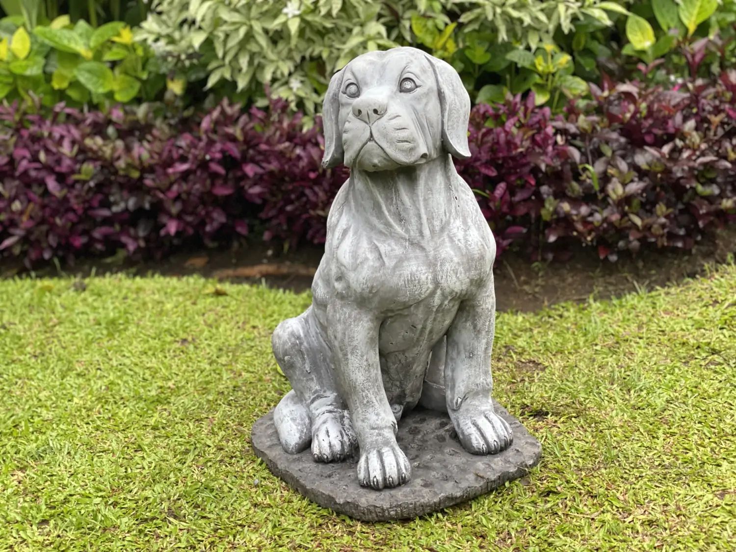  Product image 3 of the product “Henry - Dog, sitting 66cm H | cast stone ”