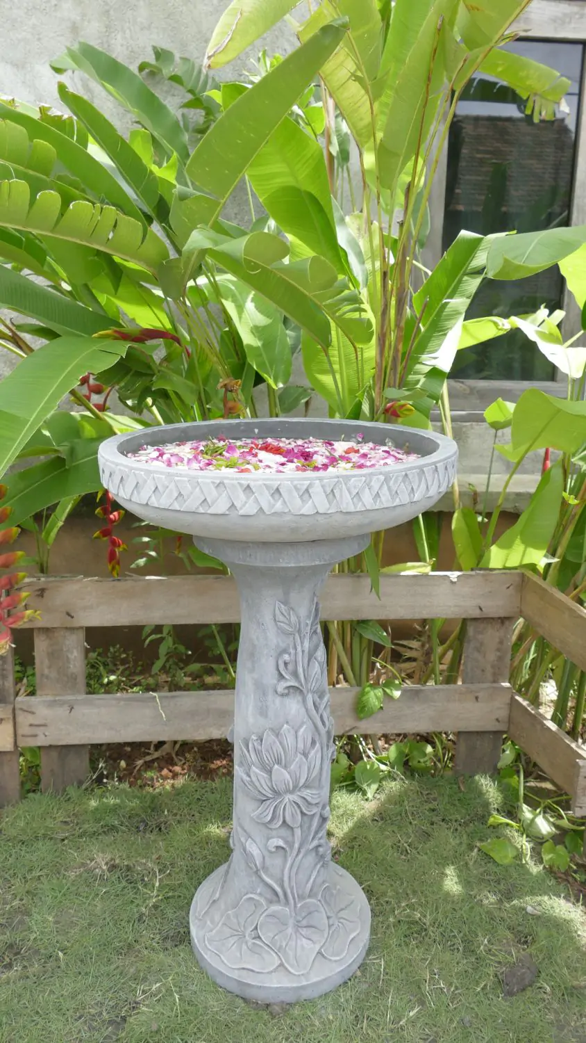  Product image 4 of the product “Semarang - Bowl with geometrical motif, Ø 50 cm | cast stone ”
