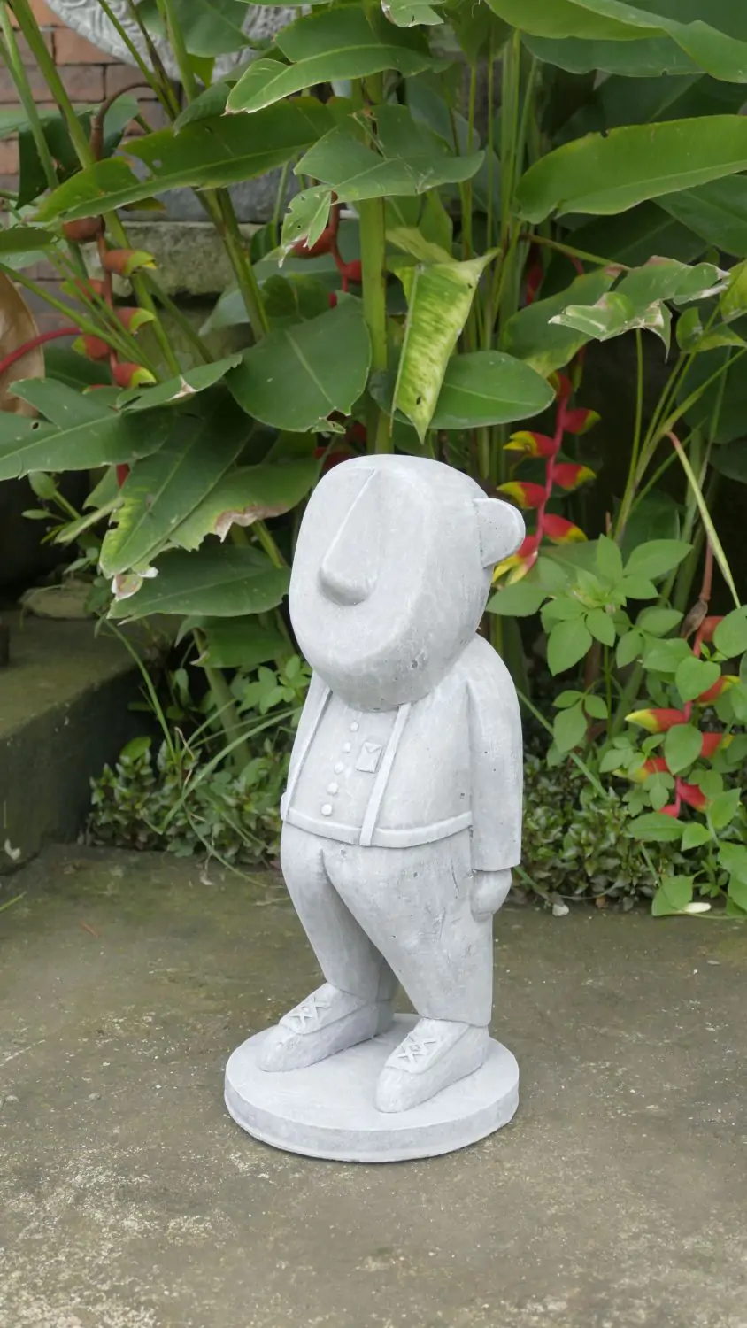  Product image 4 of the product “Amicus - Small abstract, 41,5cm H | cast stone ”