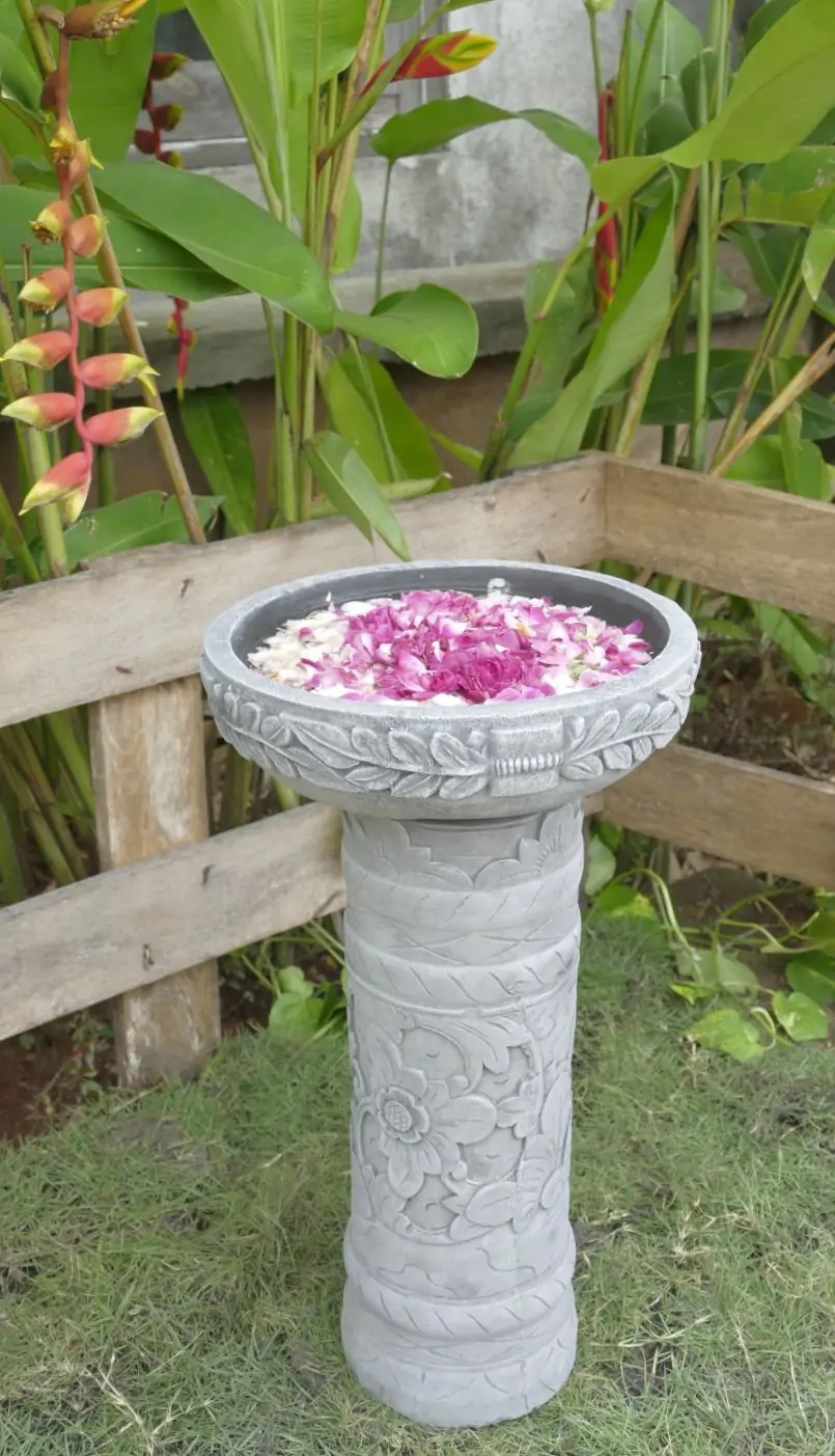  Product image 5 of the product “Batur - Straight pedestal with flower motif, Ø 15cm, 45cm H | cast stone ”