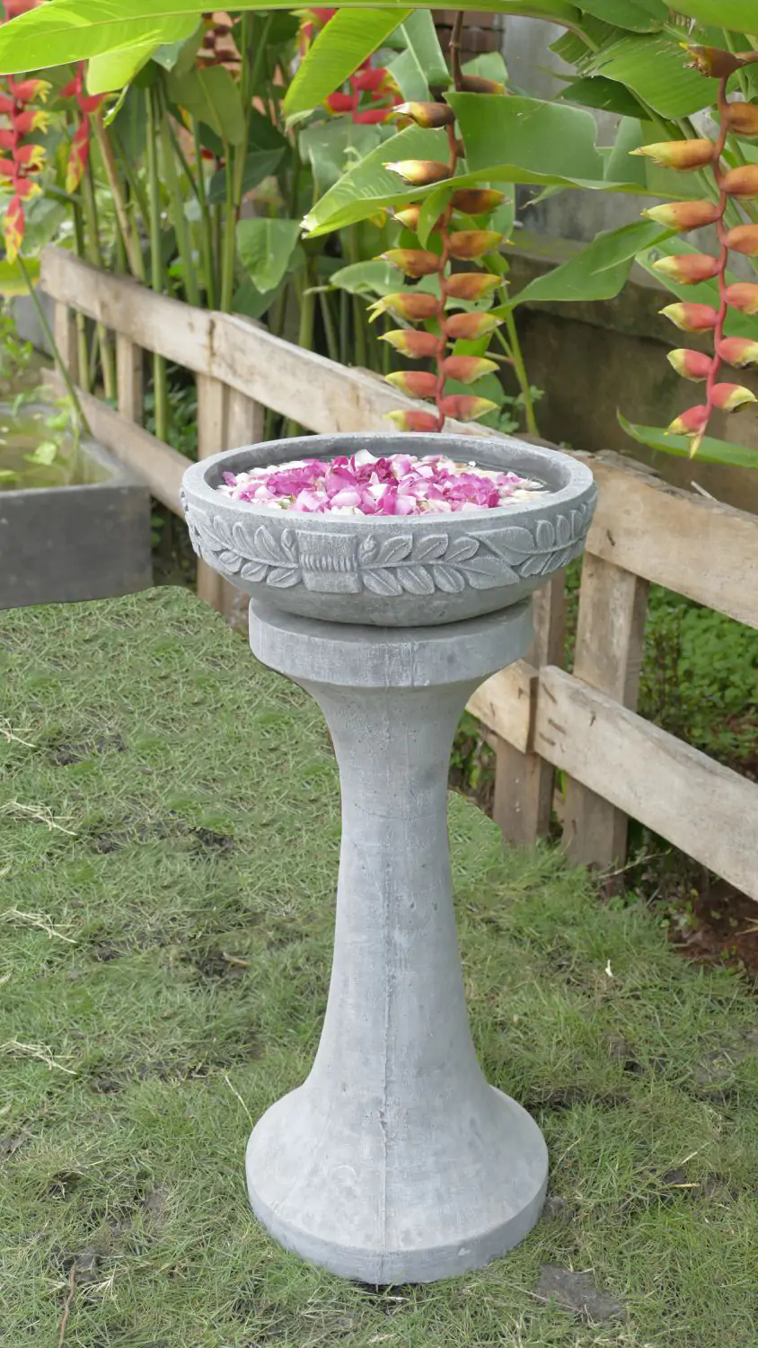  Product image 5 of the product “Merapi - Stand, tapered, plain, Ø 25cm, 51cm H | cast stone ”