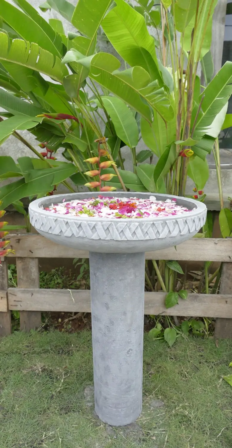  Product image 6 of the product “Ijen - Straight pedestal, smooth, Ø 16.5cm, 60cm H | cast stone ”