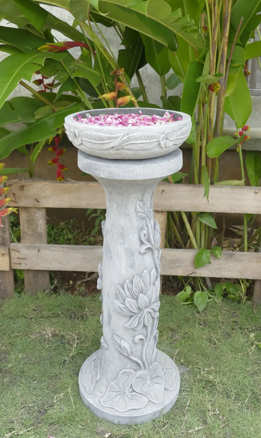  Product image 7 of the product “Jakarta - Bowl with flower motiv, frangipani, Ø 30 cm | cast stone ”
