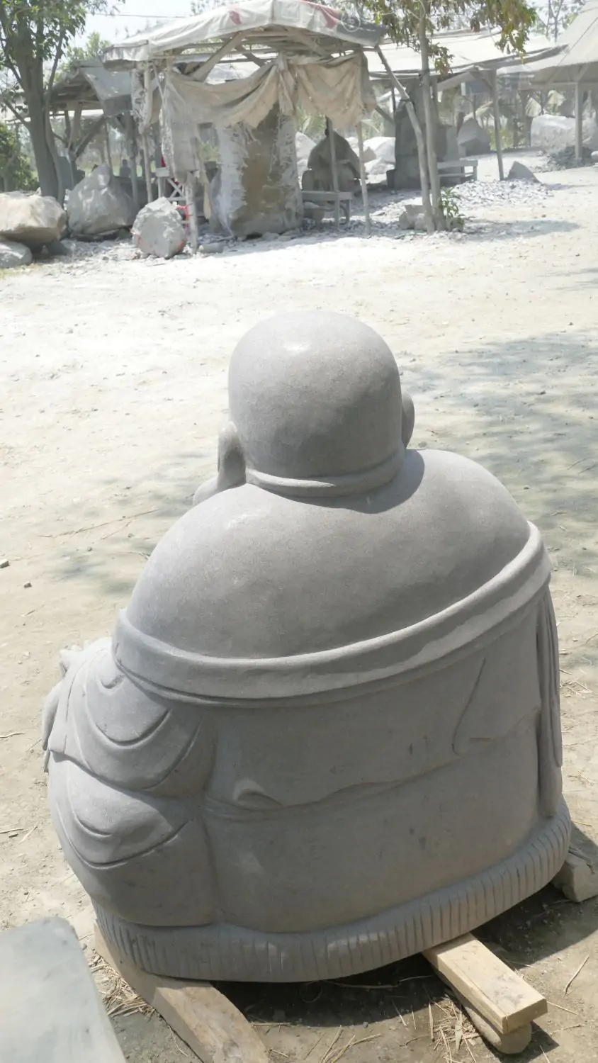  Product image 7 of the product “Seated Chinese Buddha, 122 cm height, riverstone ”